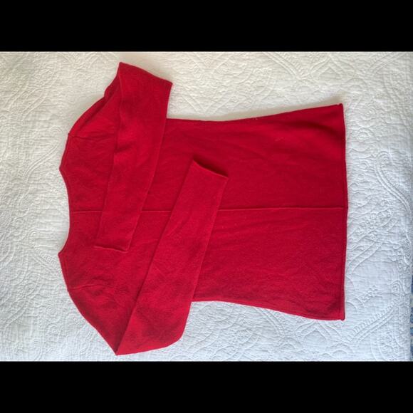 NWT Neiman Marcus 100% V Neck Cashmere Sweater Blood Red Size XS - Picture 3 of 3